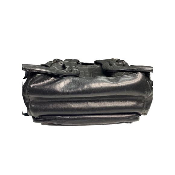 Tumi Black leather Backpack with Adjustable Straps and Durable Design - Picture 11 of 13